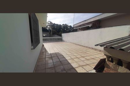 Casa para alugar com 250m², 4 quartos e 5 vagasVaranda