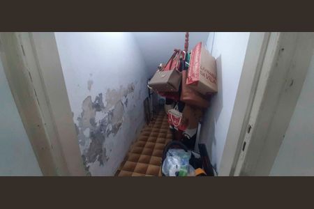 Casa para alugar com 250m², 4 quartos e 5 vagasDispensa