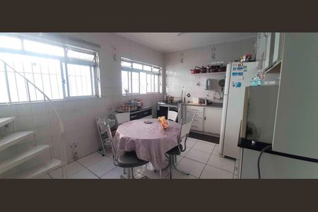 Casa para alugar com 250m², 4 quartos e 5 vagasCozinha