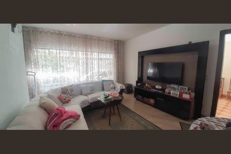 Casa para alugar com 4 quartos, 250m² em Vila Antonio, São Paulo