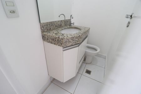 Lavabo de casa de condomínio para alugar com 3 quartos, 90m² em Morada da Colina, Uberlândia