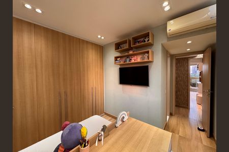 Apartamento à venda com 180m², 3 quartos e 3 vagasSuíte 3