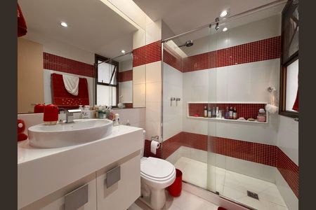 Apartamento à venda com 180m², 3 quartos e 3 vagasSuíte 2 - Banheiro