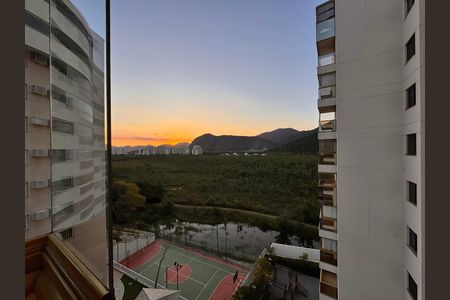 Apartamento à venda com 180m², 3 quartos e 3 vagasSuíte 2 - Varanda