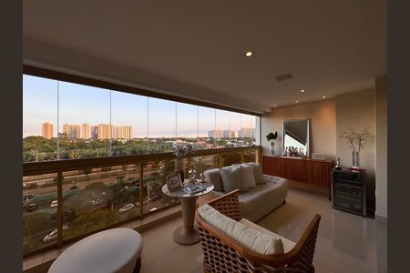 Varanda de apartamento à venda com 3 quartos, 180m² em Barra da Tijuca, Rio de Janeiro