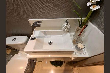 Apartamento à venda com 180m², 3 quartos e 3 vagasLavabo