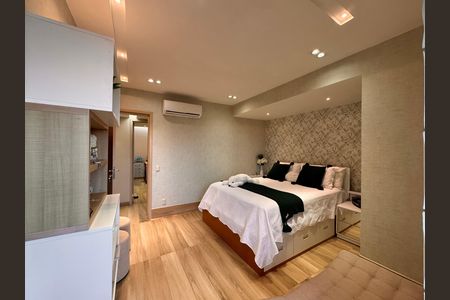 Apartamento à venda com 180m², 3 quartos e 3 vagasSuíte 1