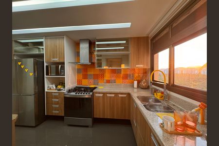 Apartamento à venda com 180m², 3 quartos e 3 vagasCozinha e Área de Serviço