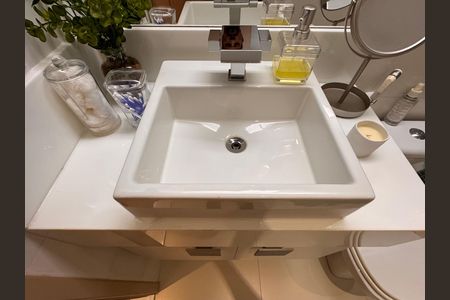 Apartamento à venda com 180m², 3 quartos e 3 vagasSuíte 3 - Banheiro