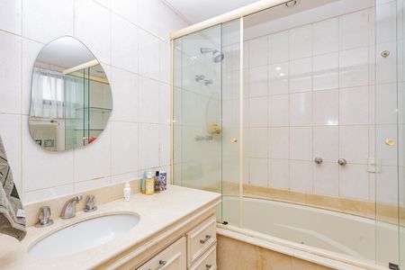 Apartamento para alugar com 150m², 3 quartos e 4 vagasBanheiro da Suíte