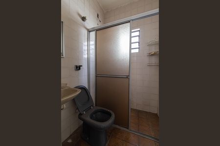 Casa para alugar com 250m², 5 quartos e 6 vagas Casa para alugar com 250m², 5 quartos e 6 vagasCasa 4 - Banheiro