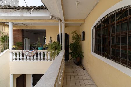 Casa para alugar com 250m², 5 quartos e 6 vagas Casa para alugar com 250m², 5 quartos e 6 vagasCasa 1 - Varanda