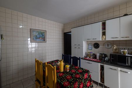 Casa para alugar com 250m², 5 quartos e 6 vagas Casa para alugar com 250m², 5 quartos e 6 vagasCasa 1 - Cozinha
