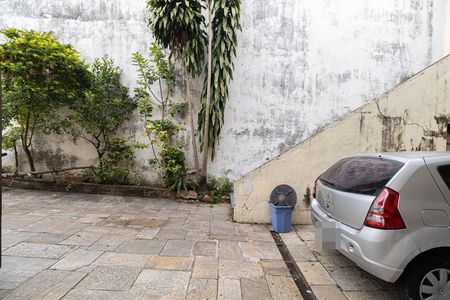 Casa para alugar com 250m², 5 quartos e 6 vagas Casa para alugar com 250m², 5 quartos e 6 vagasCasa 2 - Vista Quarto 2