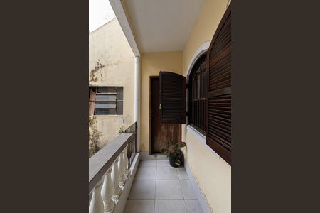 Casa para alugar com 250m², 5 quartos e 6 vagas Casa para alugar com 250m², 5 quartos e 6 vagasCasa 2 - Varanda