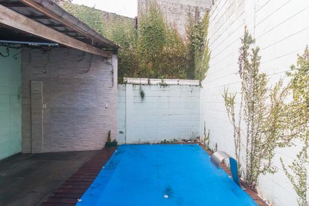 Casa de condomínio para alugar com 58m², 2 quartos e 2 vagas Casa de condomínio para alugar com 58m², 2 quartos e 2 vagasPiscina
