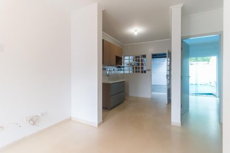 Casa de condomínio para alugar com 58m², 2 quartos e 2 vagas Casa de condomínio para alugar com 58m², 2 quartos e 2 vagasSala