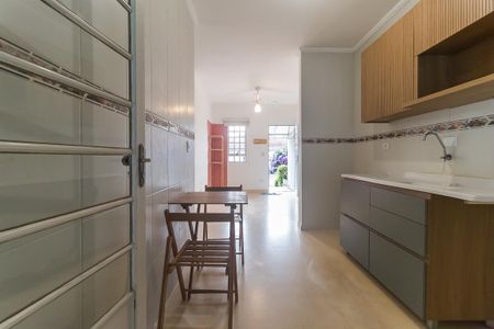 Casa de condomínio para alugar com 58m², 2 quartos e 2 vagas Casa de condomínio para alugar com 58m², 2 quartos e 2 vagasCozinha