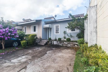 Casa de condomínio para alugar com 58m², 2 quartos e 2 vagas Casa de condomínio para alugar com 58m², 2 quartos e 2 vagasFachada
