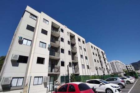 Apartamento para alugar com 60m², 2 quartos e 1 vaga Apartamento para alugar com 60m², 2 quartos e 1 vagaFachada