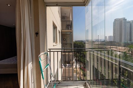Varanda de kitnet/studio à venda com 1 quarto, 41m² em Água Branca, São Paulo