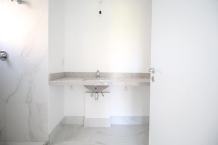 Apartamento à venda com 142m², 3 quartos e 3 vagasBanheiro da Suíte 1