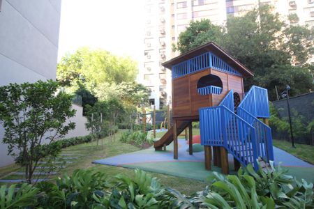 Apartamento à venda com 142m², 3 quartos e 3 vagasÁrea comum - Playground