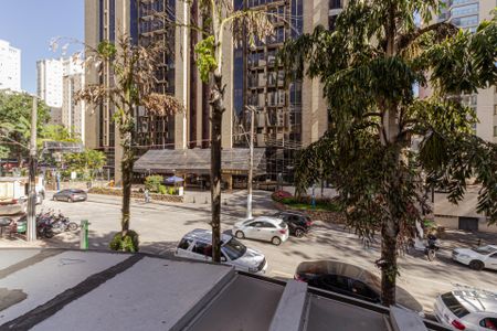 Sacada de apartamento à venda com 2 quartos, 70m² em Indianópolis, São Paulo