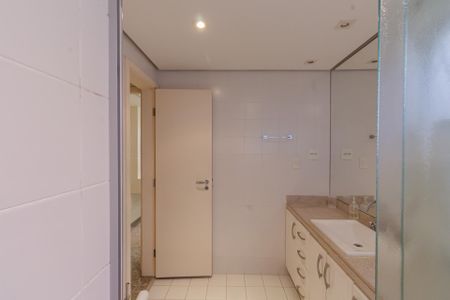 Apartamento à venda com 70m², 2 quartos e 1 vaga Apartamento à venda com 70m², 2 quartos e 1 vagaBanheiro