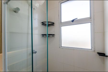Apartamento para alugar com 48m², 2 quartos e 2 vagas Apartamento para alugar com 48m², 2 quartos e 2 vagasBanheiro