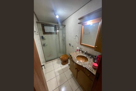 Apartamento à venda com 94m², 2 quartos e 1 vaga Apartamento à venda com 94m², 2 quartos e 1 vagaBanheiro