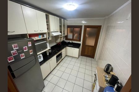 Cozinha de apartamento à venda com 2 quartos, 94m² em Centro, Canoas