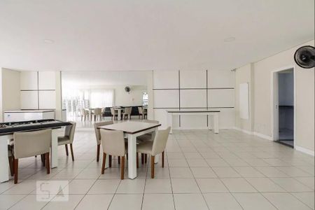 Apartamento à venda com 29m², 1 quarto e 1 vaga Apartamento à venda com 29m², 1 quarto e 1 vagaÁrea comum - Salão de festas