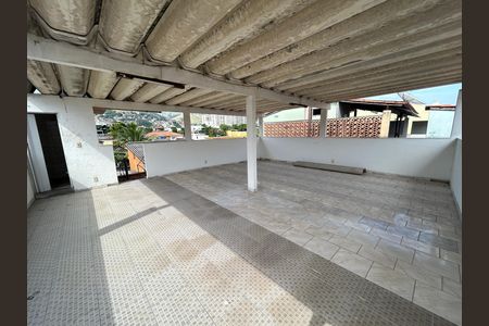 Casa de condomínio para alugar com 210m², 3 quartos e 3 vagasTerraço