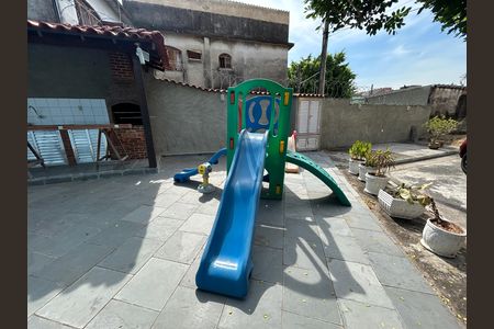 Casa de condomínio para alugar com 210m², 3 quartos e 3 vagasÁrea comum - Playground