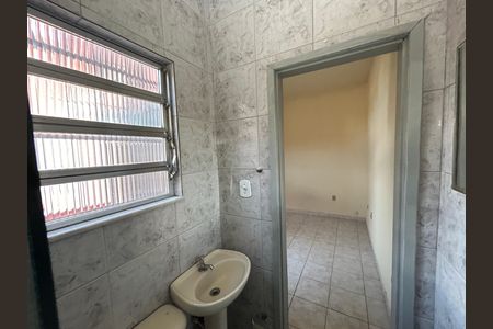 Casa de condomínio para alugar com 210m², 3 quartos e 3 vagasBanheiro do Quarto 2 Suíte