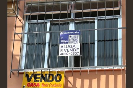 Casa de condomínio para alugar com 210m², 3 quartos e 3 vagasFachada + placa