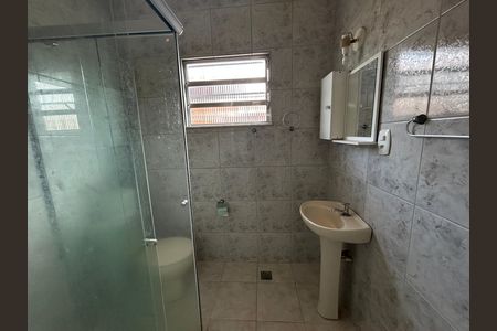Casa de condomínio para alugar com 210m², 3 quartos e 3 vagasBanheiro do Quarto 3 - Suíte