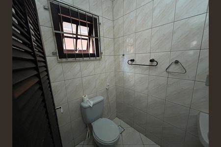 Casa de condomínio para alugar com 210m², 3 quartos e 3 vagasBanheiro 3