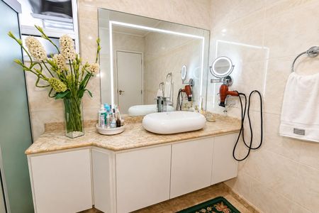 Apartamento para alugar com 159m², 4 quartos e 2 vagas Apartamento para alugar com 159m², 4 quartos e 2 vagasDormitório - Suíte