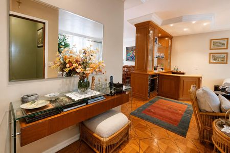 Apartamento para alugar com 159m², 4 quartos e 2 vagas Apartamento para alugar com 159m², 4 quartos e 2 vagasSala de Estar