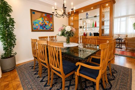 Apartamento para alugar com 159m², 4 quartos e 2 vagas Apartamento para alugar com 159m², 4 quartos e 2 vagasSala de Jantar
