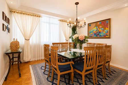 Apartamento para alugar com 159m², 4 quartos e 2 vagas Apartamento para alugar com 159m², 4 quartos e 2 vagasSala de Jantar