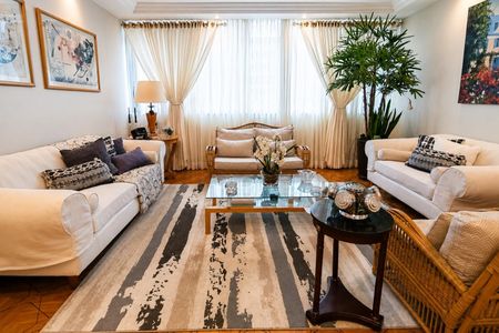 Apartamento para alugar com 159m², 4 quartos e 2 vagas Apartamento para alugar com 159m², 4 quartos e 2 vagasSala de Estar