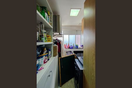 Apartamento à venda com 66m², 2 quartos e 1 vaga Apartamento à venda com 66m², 2 quartos e 1 vagaÁrea de Serviço