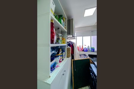 Apartamento à venda com 66m², 2 quartos e 1 vaga Apartamento à venda com 66m², 2 quartos e 1 vagaÁrea de Serviço