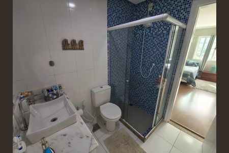 Casa de condomínio à venda com 319m², 5 quartos e 2 vagas Casa de condomínio à venda com 319m², 5 quartos e 2 vagasBanheiro Suite 3