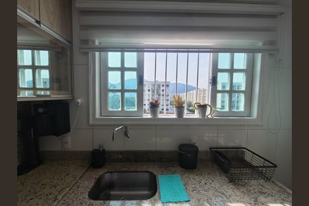 Casa de condomínio à venda com 319m², 5 quartos e 2 vagas Casa de condomínio à venda com 319m², 5 quartos e 2 vagasJanela - Cozinha