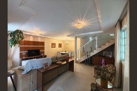 Sala de casa de condomínio à venda com 5 quartos, 319m² em Taquara, Rio de Janeiro