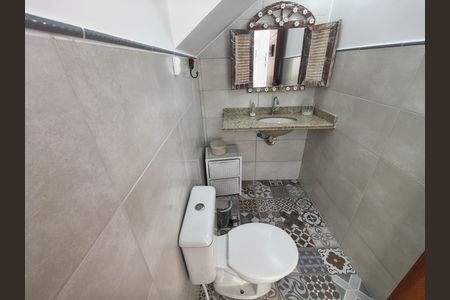 Casa de condomínio à venda com 319m², 5 quartos e 2 vagas Casa de condomínio à venda com 319m², 5 quartos e 2 vagasBanheiro Area Gourmet